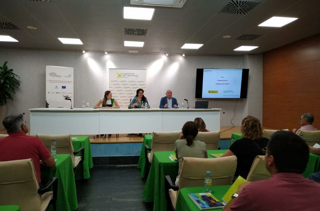 Cooperativas Agro-alimentarias de Jaén promueve la formación para mejorar las competencias de los consejos rectores